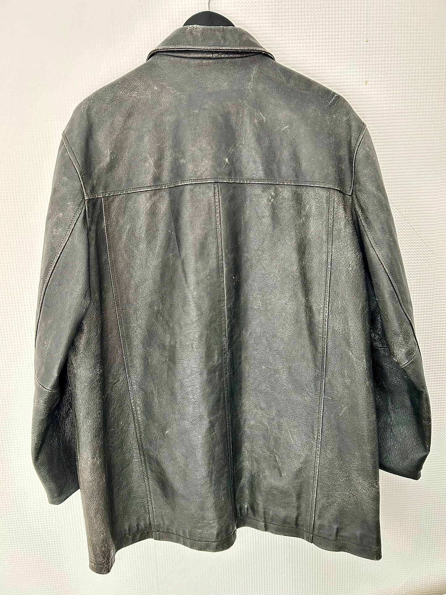 Manteau M. Julian Wilson