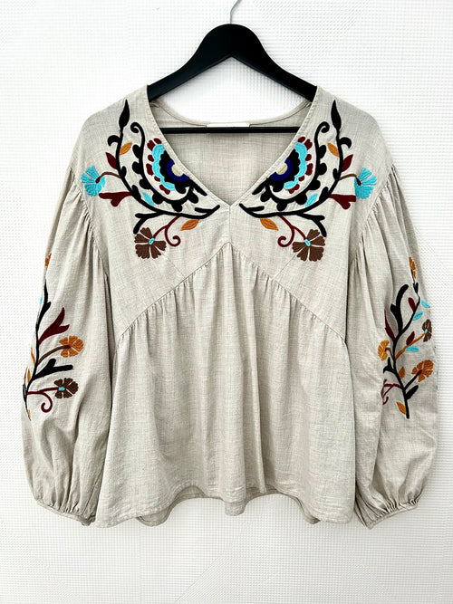 Blouse brodée