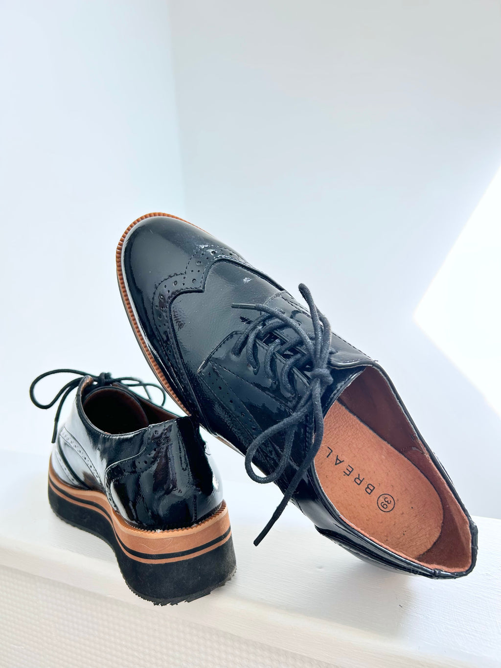 Derbies vernies Bréal