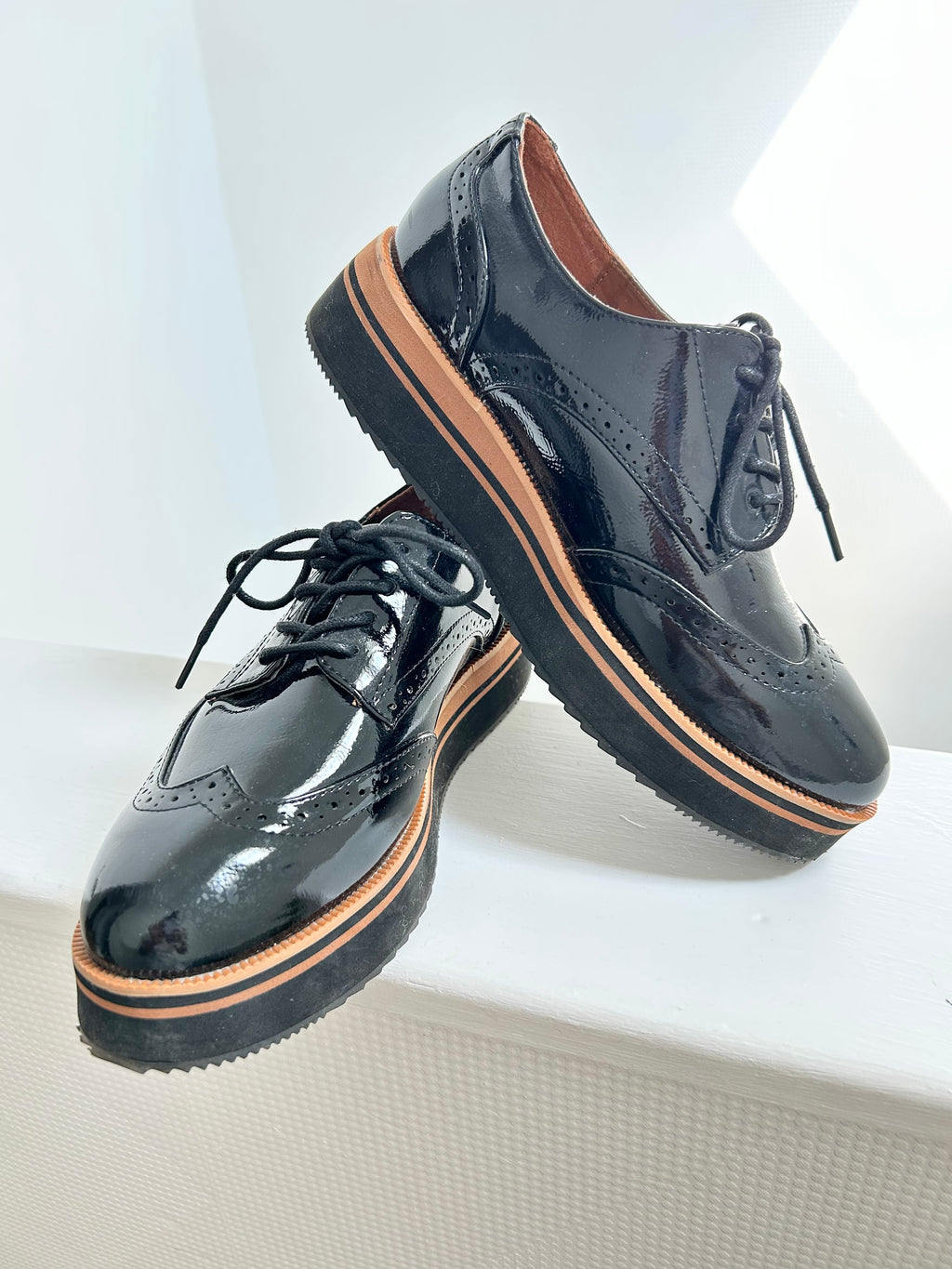 Derbies vernies Bréal
